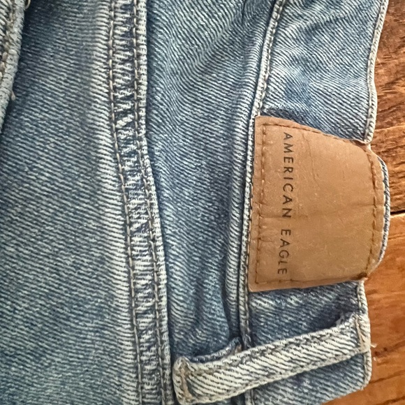 AMERICAN EAGLE HIGHEST RISE 90S BOYFRIEND JEANS - Picture 2 of 4